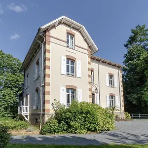 Meguinelle Villa